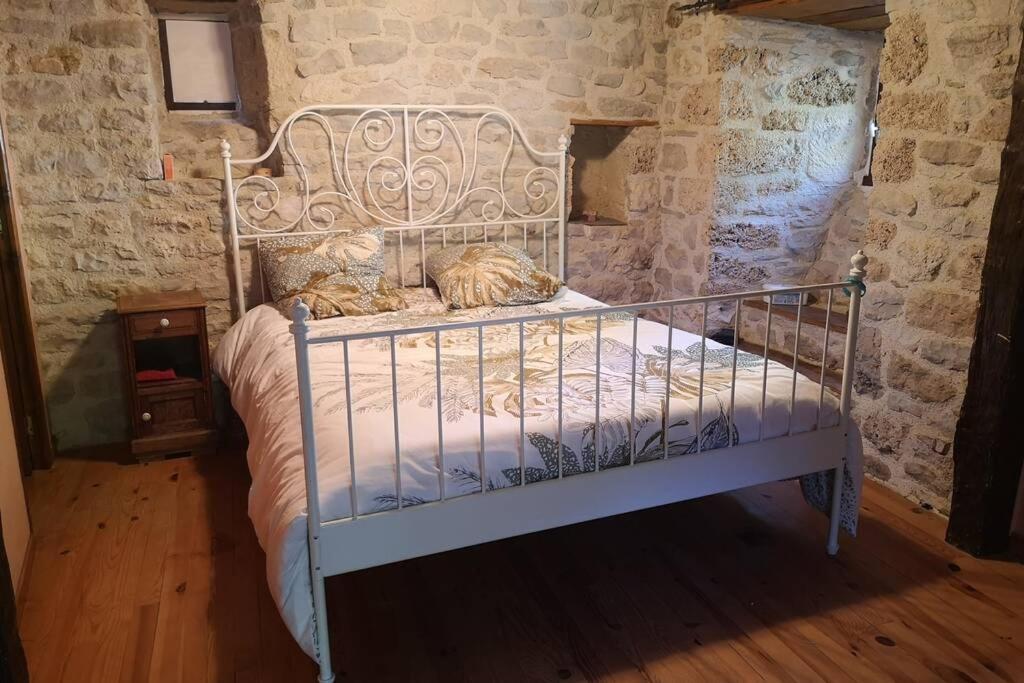 Maison Traditionnelle En Lozere Saint-Saturnin  Eksteriør billede