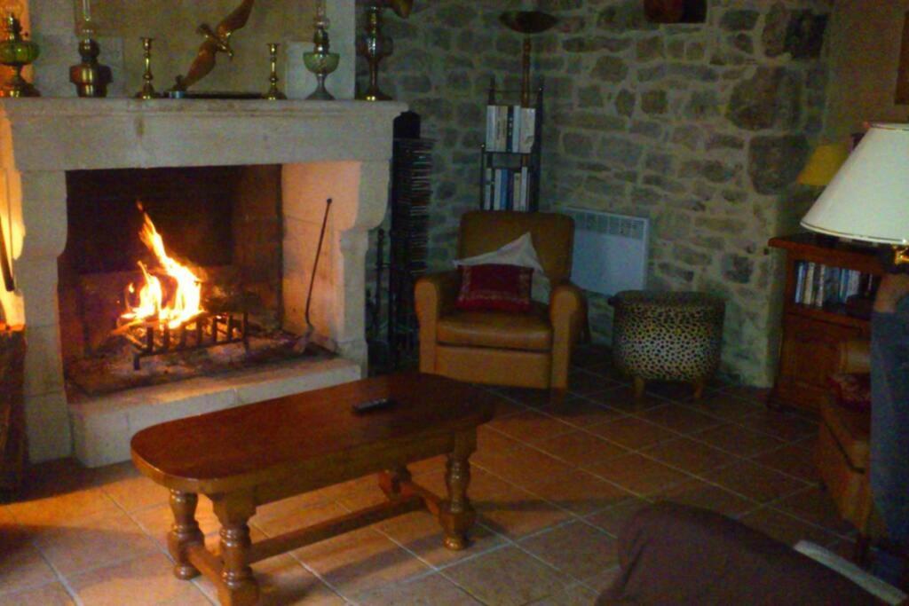 Maison Traditionnelle En Lozere Saint-Saturnin  Eksteriør billede